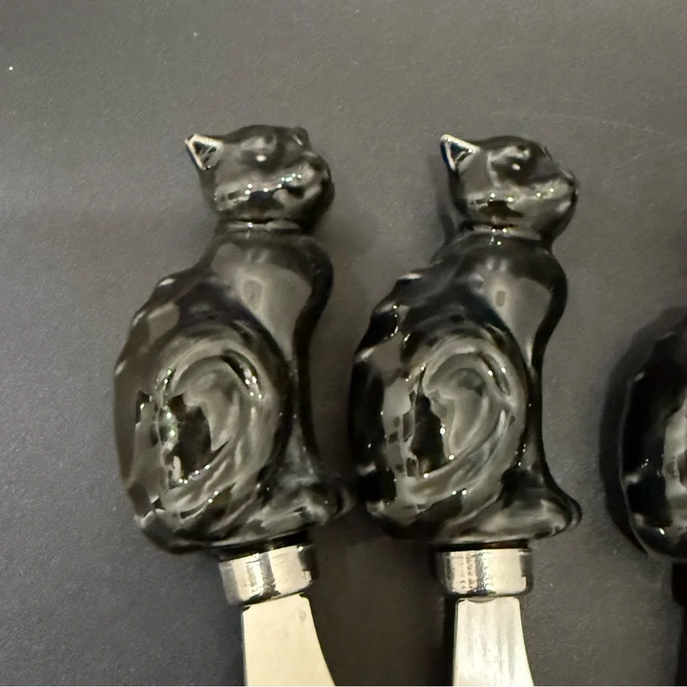 Set of 4 Porcelain Ceramic Black Cat Spreader